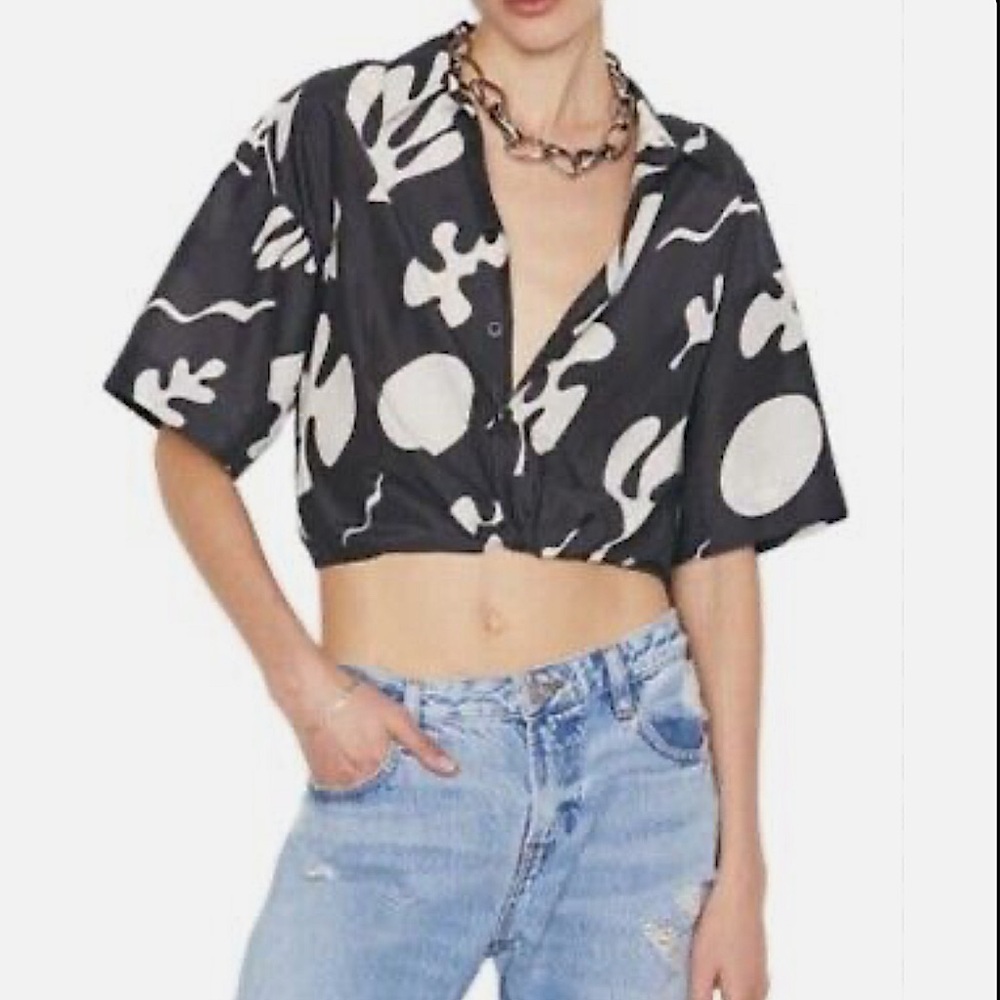 FRAME Black & White Silk Blend
Cropped Button-Up Retail $348